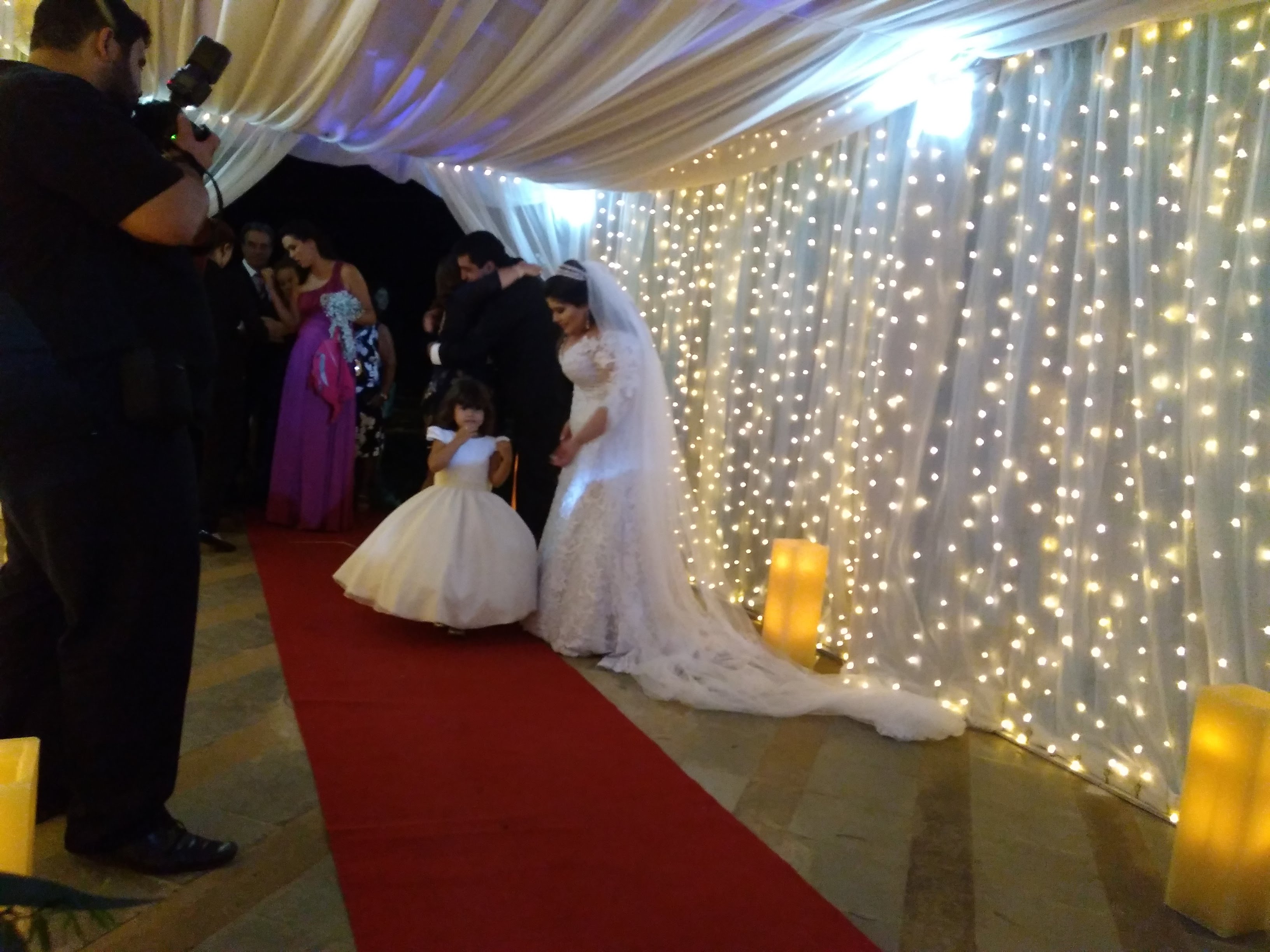 Casamento Clube Aurora Brumadinho: sonorização,Boate, iluminação cênica e acabamento em tecidos/cortinados de led.