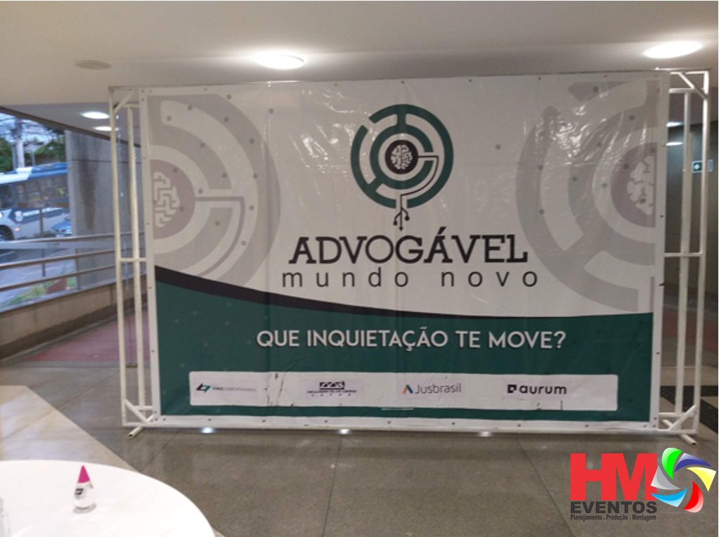 Evento Advogavel mundo novo 2019: sistema de sonorização rcf vertical, painel de led e iluminação cênica.