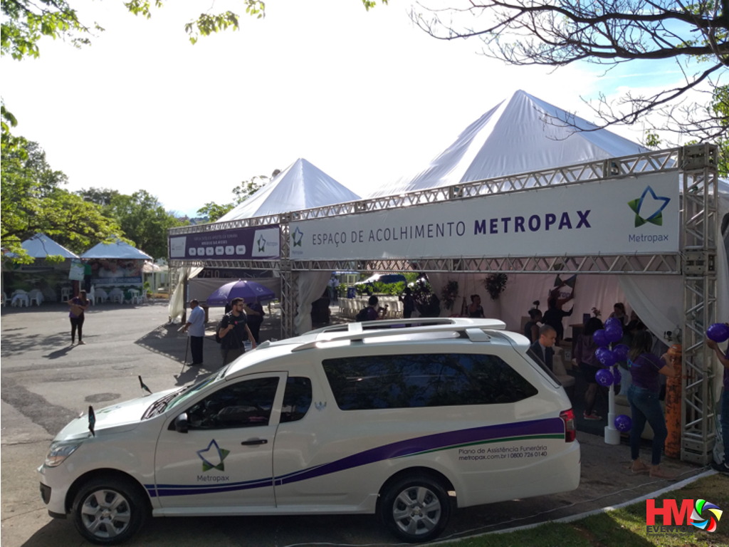 Evento Metropax arquidiocese de Belo Horizonte/Minas Gerais 2019: decoração em tecidos, tendas, pisos/palco, sonorização e portal em alumínio.
